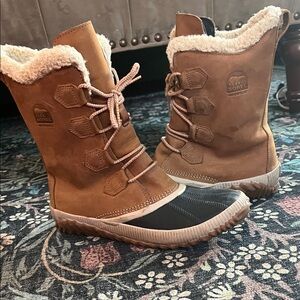 Sorel Women's Brown and Black Winter Boots